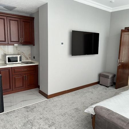 ホテル Mir Luxe Plaza タシュケント エクステリア 写真