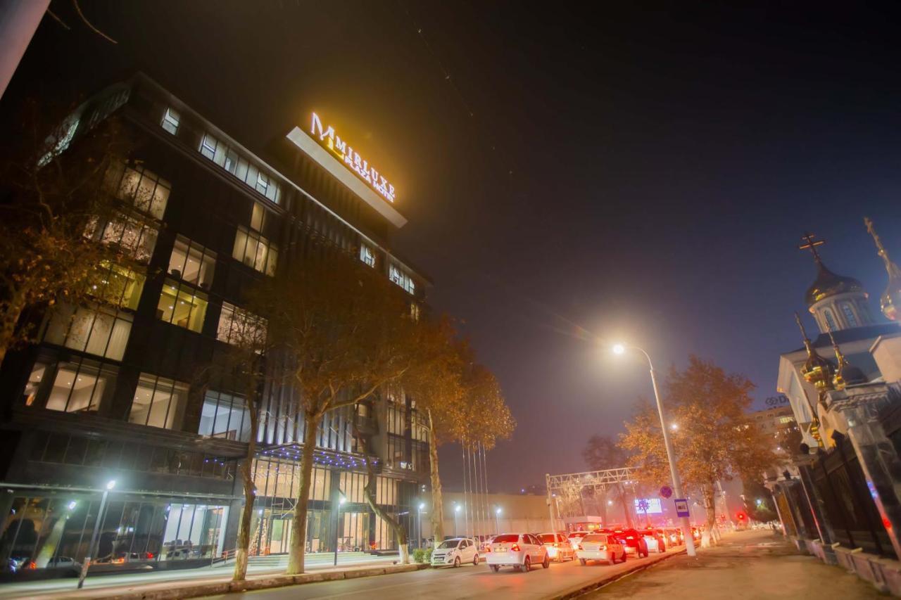 ホテル Mir Luxe Plaza タシュケント エクステリア 写真